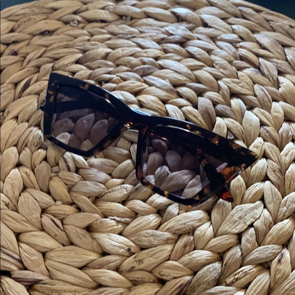 NEW square sunglasses